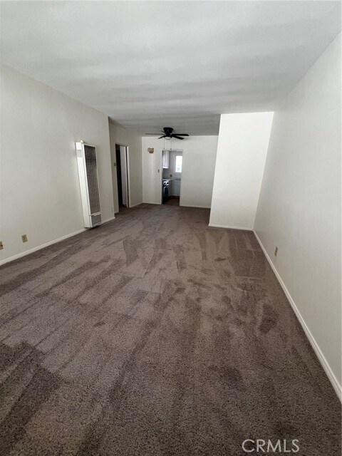 Foto del edificio - 8326 Sargent Ave