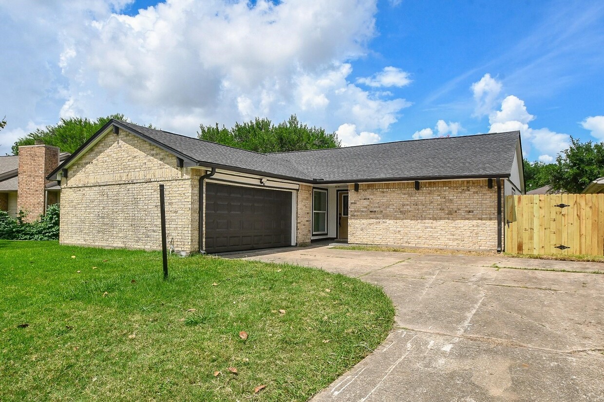 Foto principal - 6530 La Violetta Dr