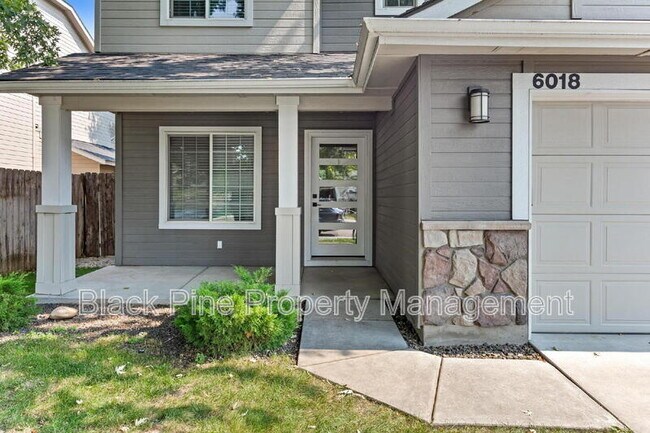 Building Photo - 6018 N Silver Maple Ave