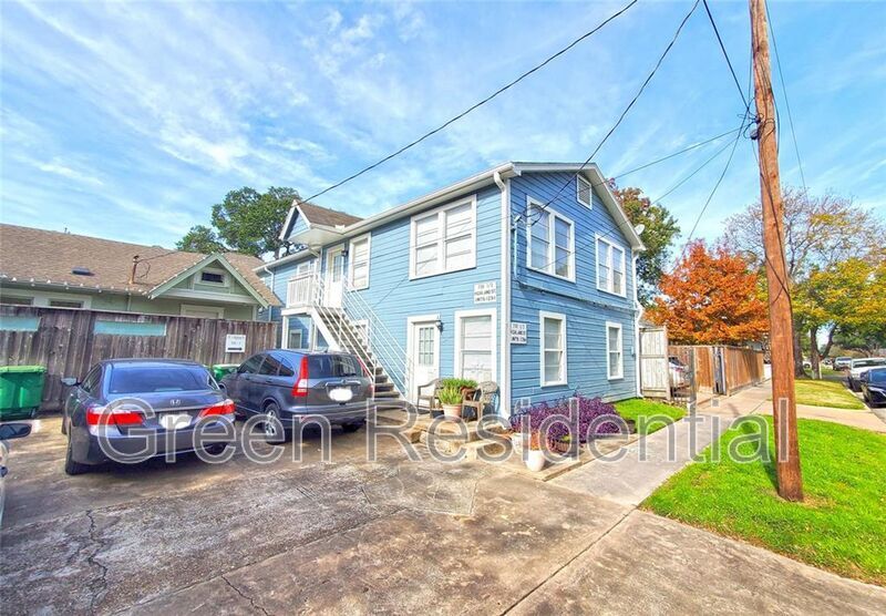 Primary Photo - 701 1/2 Highland St
