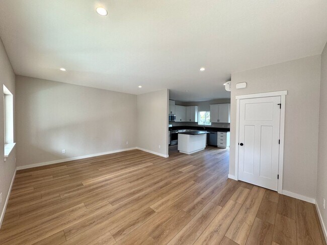 Foto del edificio - 13822 SE Oatfield Rd
