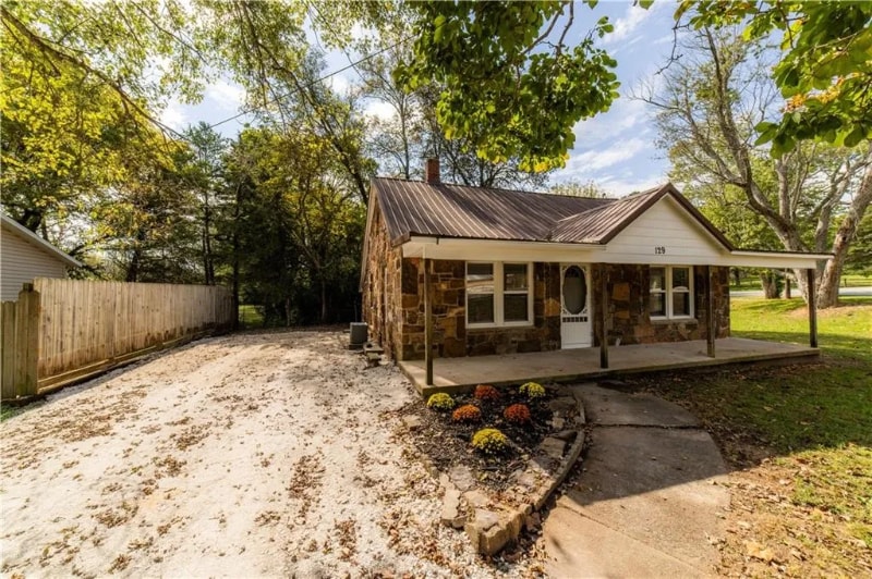 Photo - 129 W Main St (West Fork, AR)