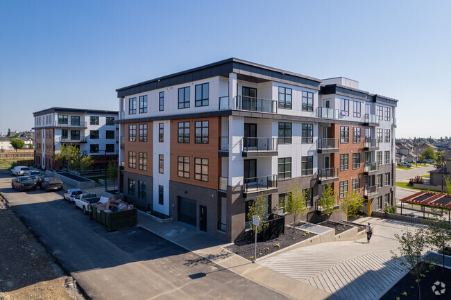 Building Photo - Gateway West District