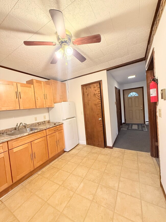 Foto del edificio - 26A Rochester St