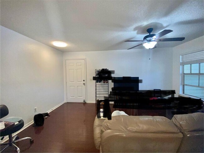 Foto del edificio - 1037 S Hiawassee Rd