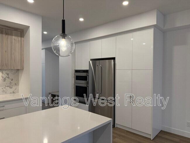 Photo du bâtiment - 2735-2735 Shannon Lake Rd