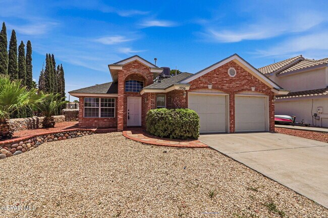 Building Photo - 1936 Desert Sun Dr