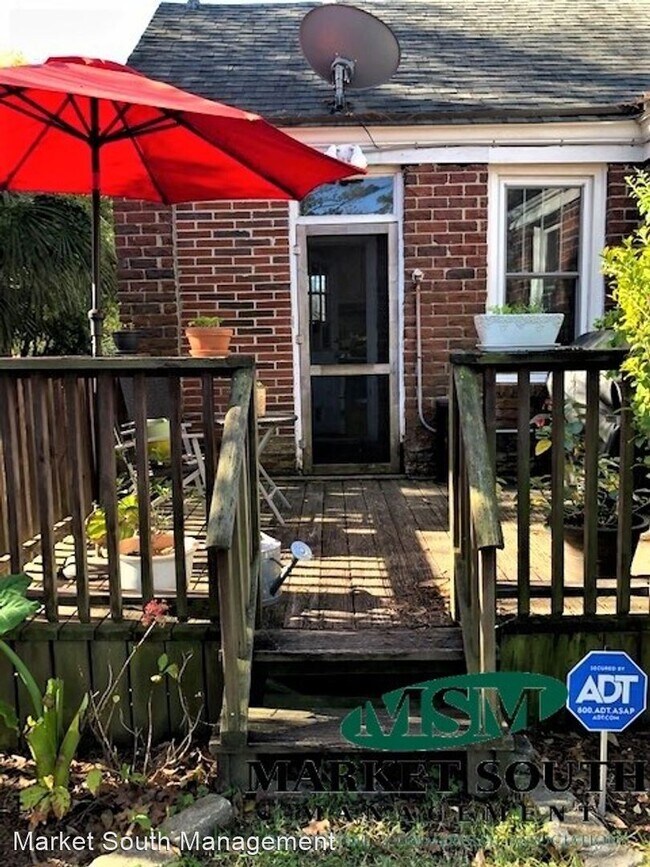 Building Photo - 3 br, 2 bath House - 610 E. 52nd Street