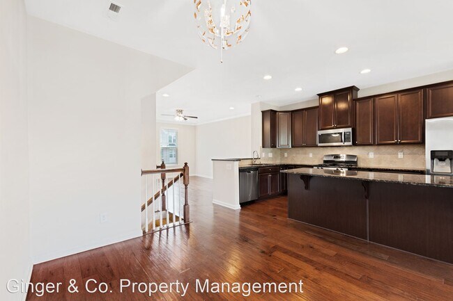 Foto del edificio - 4 br, 3.5 bath House - 511 Pemberwich Place