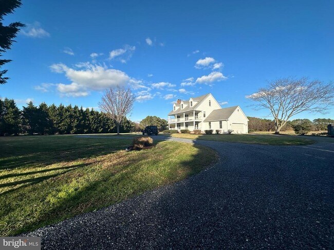 Foto del edificio - 4311 East St