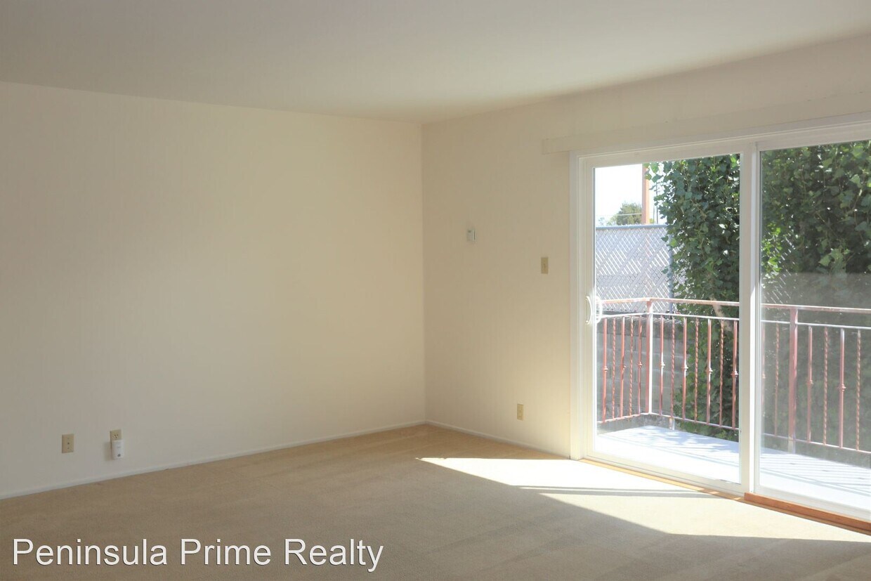 Primary Photo - 16 Highland Ave