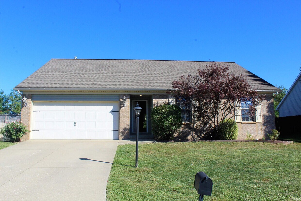 Primary Photo - 7872 Sandalwood Dr
