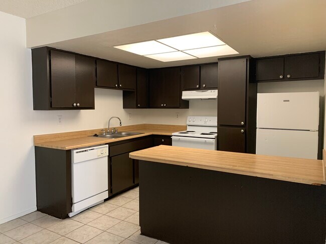 Foto del edificio - 5216 Redberry St