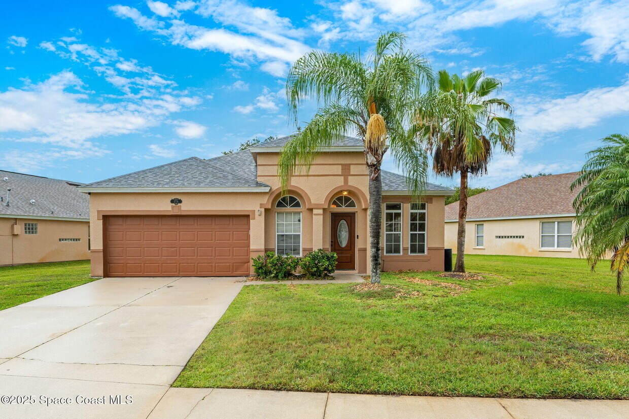 Foto principal - 1774 Sun Gazer Dr