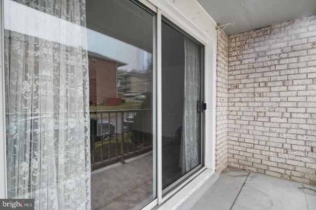 Building Photo - 257 N State Rd