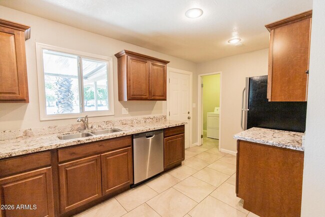 Foto del edificio - 1620 S Hardy Dr