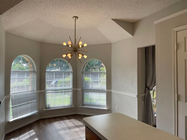 Photo - 1304 Rosewood Lane House
