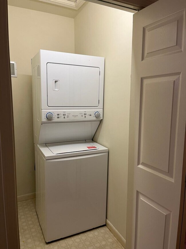 Foto del edificio - Private Apartment in Normaltown Athens