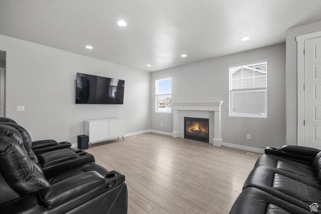 Building Photo - 13099 Twisted Oaks Dr