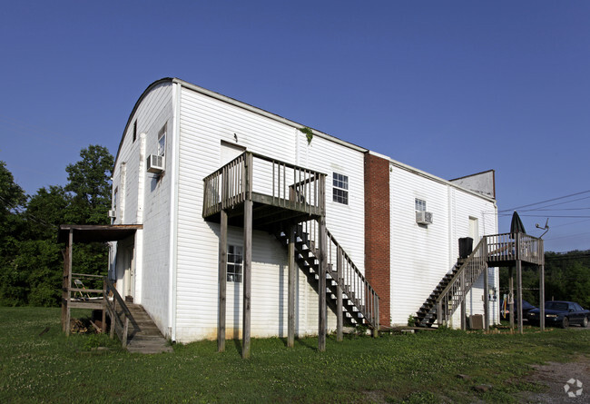 Building Photo - 432 Main St