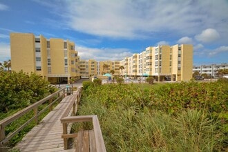 Building Photo - 4700 Ocean Beach Blvd