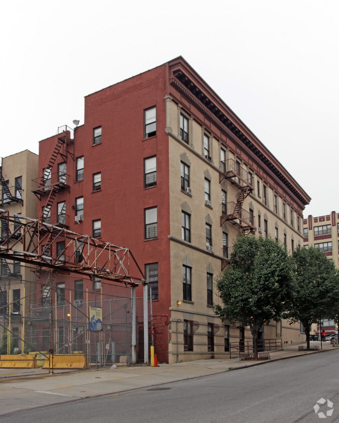 Building Photo - 601 W 132nd St