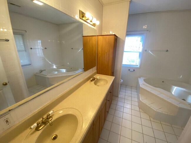 Foto del edificio - 1107 A House