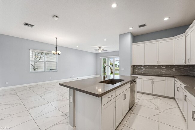 Building Photo - 3 br, 2 bath House - 4805 Saddle Ranch Rd