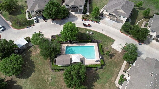 Foto del edificio - 3101 Davis Ln