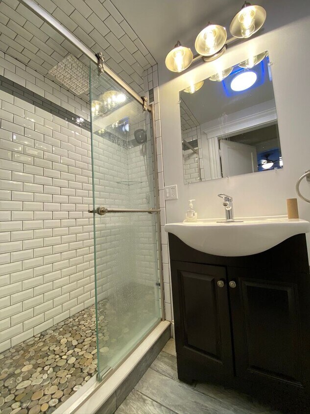 Foto del edificio - BC Comm Ave. SFH