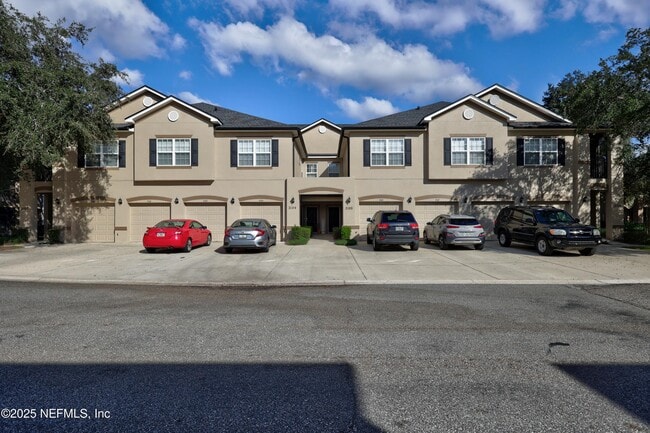 Building Photo - 12301 Kernan Forest Blvd