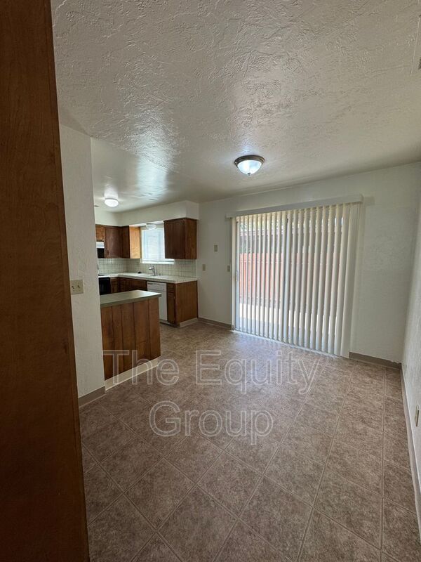 Foto del edificio - 850 E Merritt Ave
