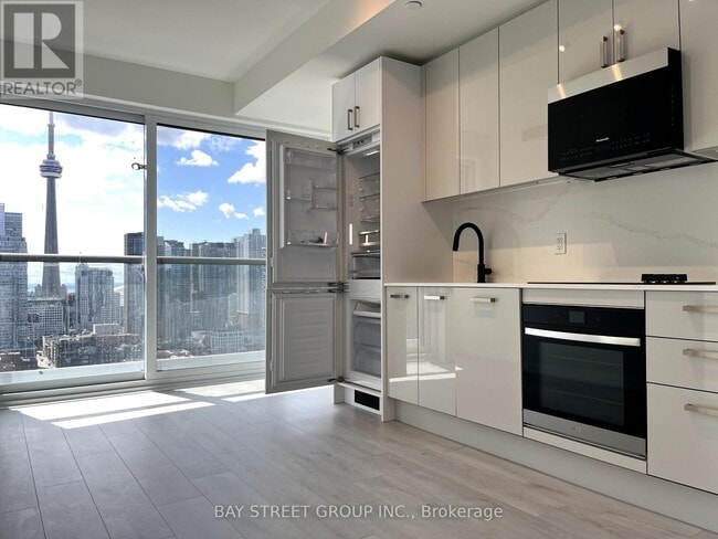 Photo du bâtiment - 280-2280 Dundas St W