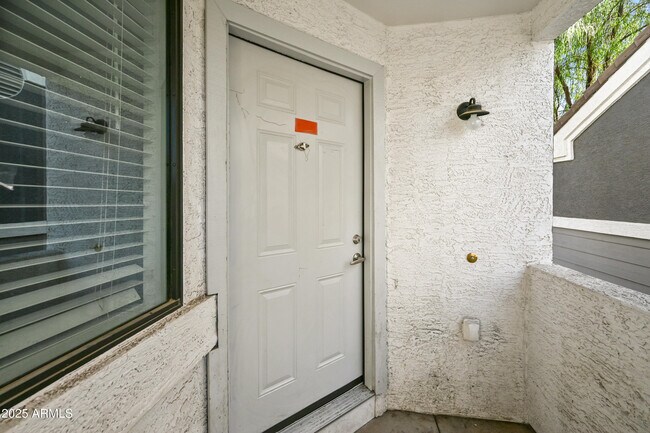Foto del edificio - 3065 N 67th Ave