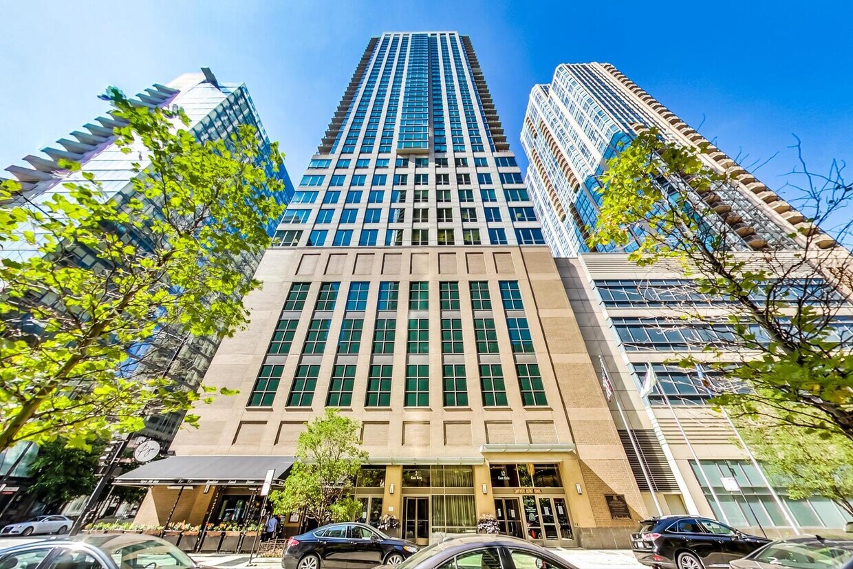 Foto principal - 2 E Erie St