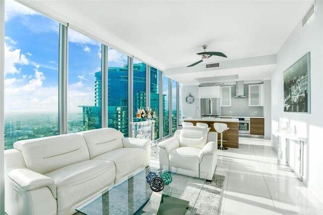 Foto del edificio - 888 Biscayne Blvd