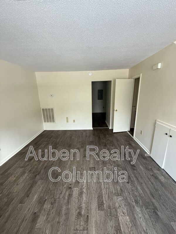 Building Photo - 3606 Medical Dr