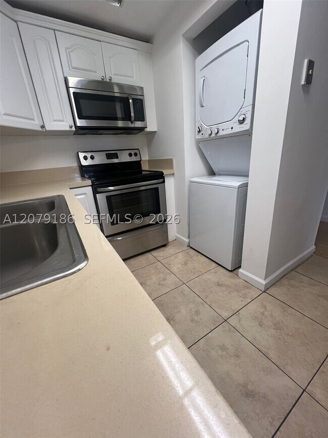 Foto del edificio - 10090 NW 80th Ct