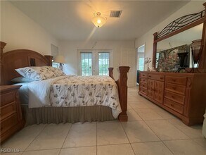 Building Photo - 799 94th Ave N