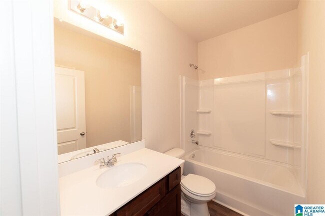 Building Photo - 10679 Bent Brook Dr