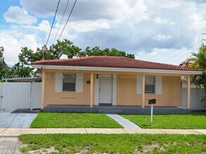 Building Photo - 325 SW 63rd Ave