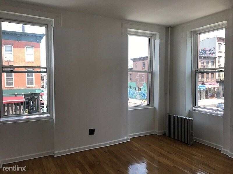 Primary Photo - 3 br, 1 bath Apartment - 500 Grand Street 2