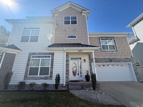 Building Photo - 2701 Eleanor Ln