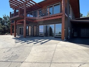 Building Photo - 2515 NW Upper Rim Pl