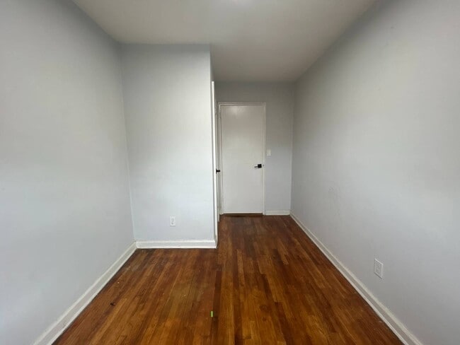 Foto del edificio - 1080 Rhinelander Ave