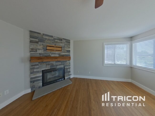 Building Photo - 13023 S Bonney St