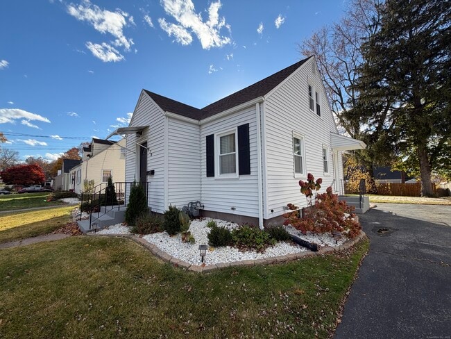 Building Photo - 128 Harlan St