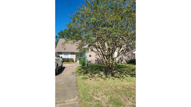 Foto del edificio - 120 Mirabelle Cir