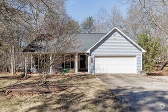 Building Photo - 174 Hidden Timber Ln