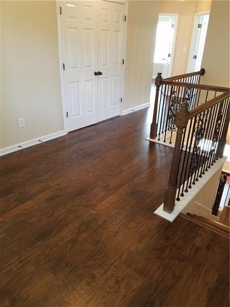 Foto del edificio - 2660 Maple Park Pl